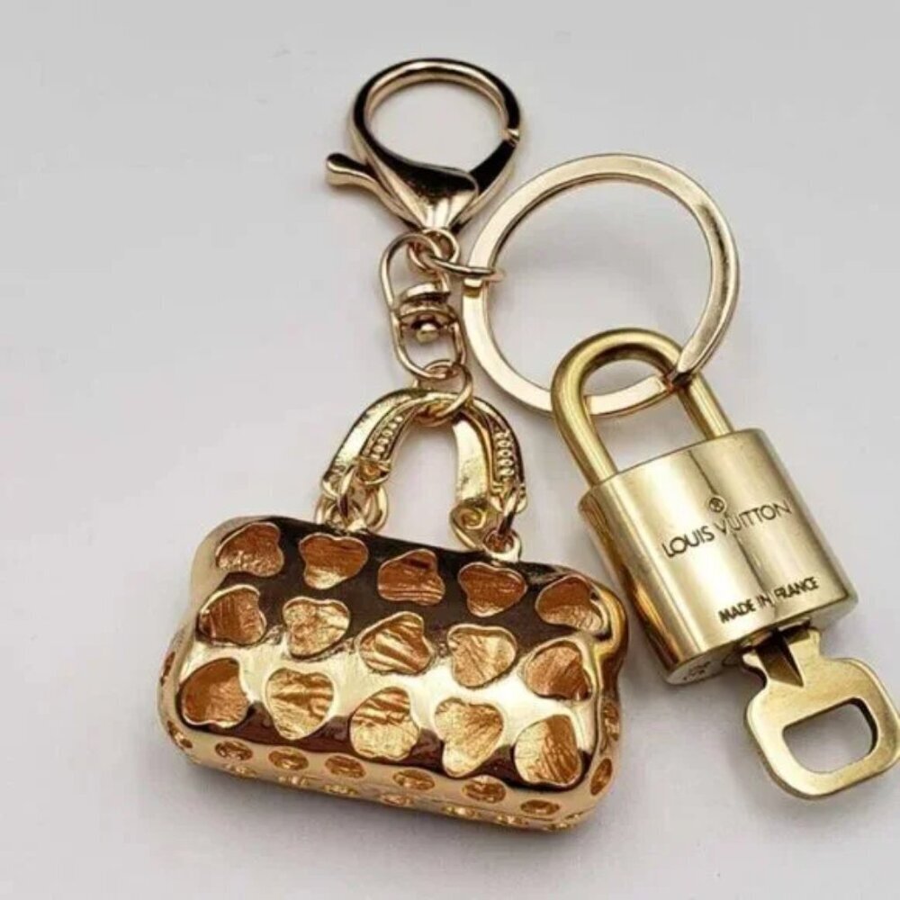 Louis Vuitton Authentic Gold Padlock 🔒 Key + Unbranded Keychain Bag Charm - Picture 4 of 10